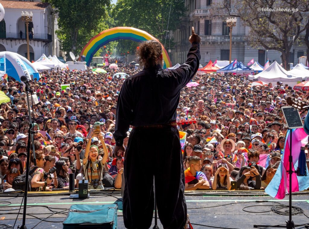 Invisibles LGBTIQ+ Gatito Mimoso