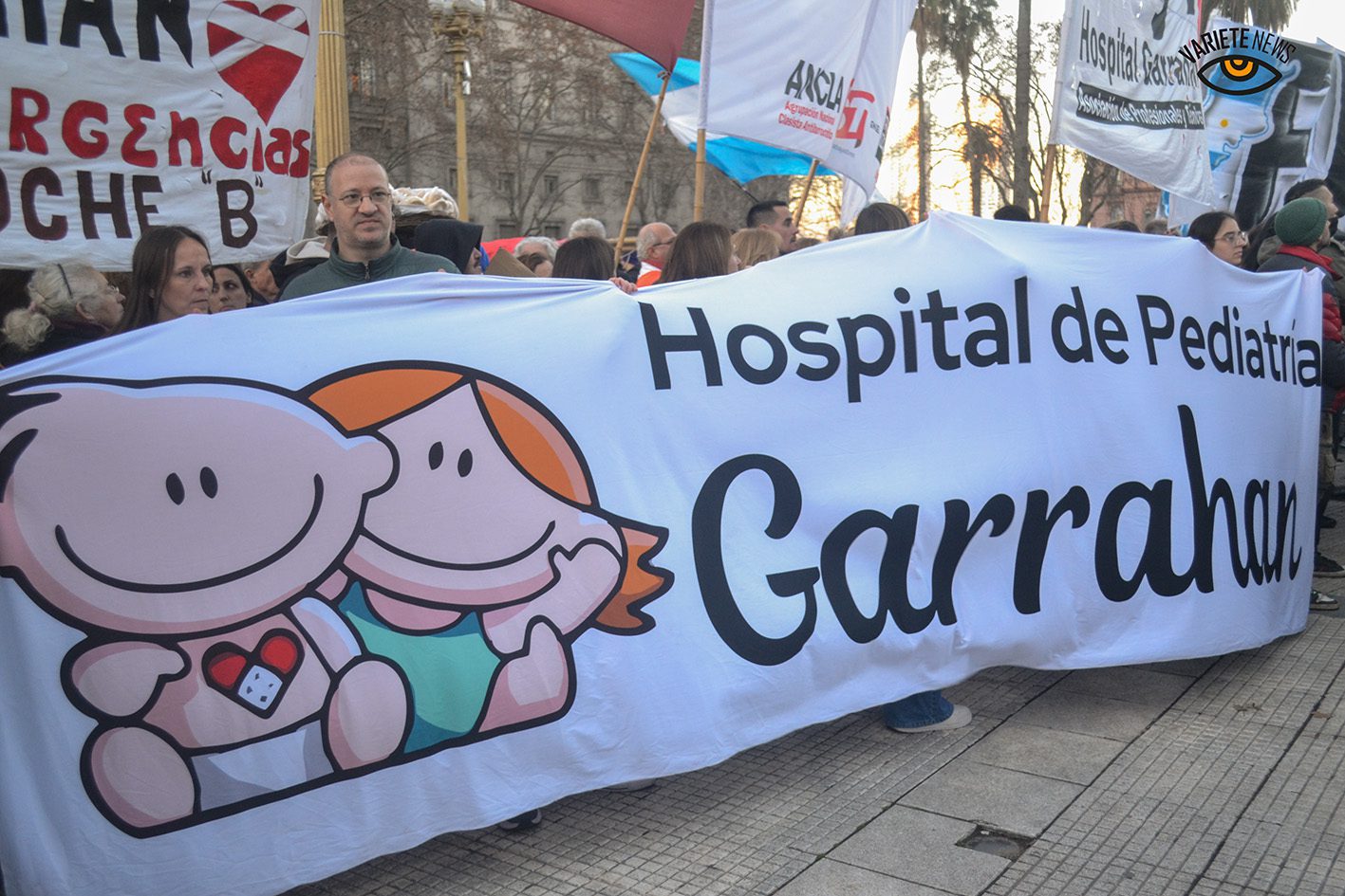 Se realizó ayer la Marcha Federal por la Salud en defensa del Garrahan
